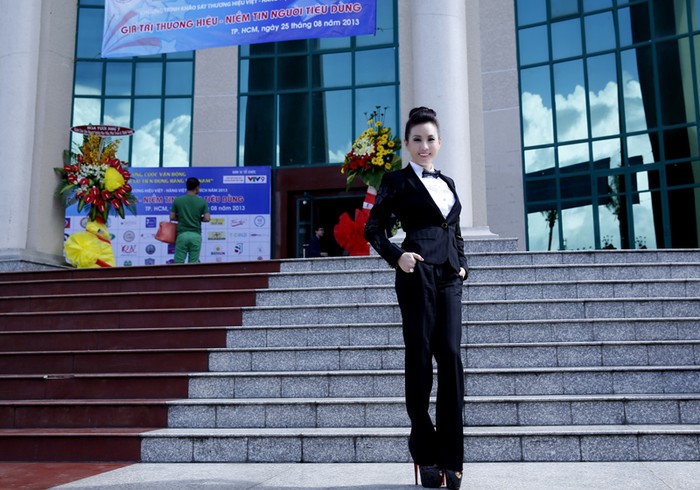 Cơ sở spa của Thu Hoài là một trong những thương hiệu hàng đầu Việt Nam và được nhiều người nổi tiếng trong showbiz Việt biết đến và lựa chọn để làm đẹp.